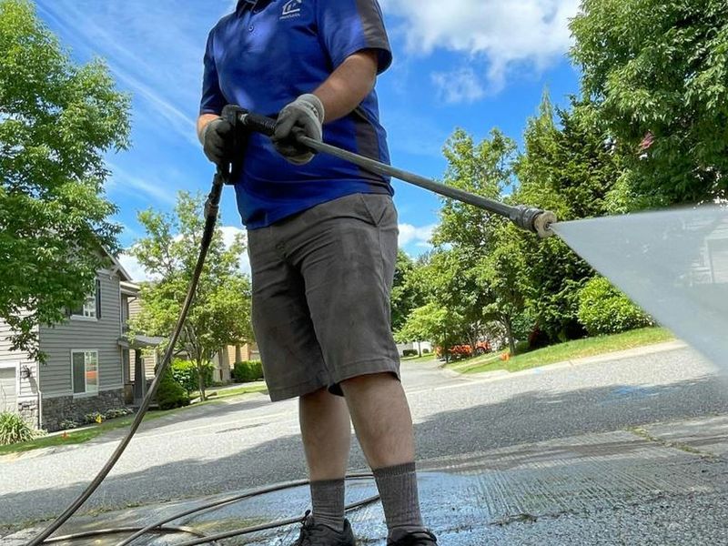 Pressure washing work